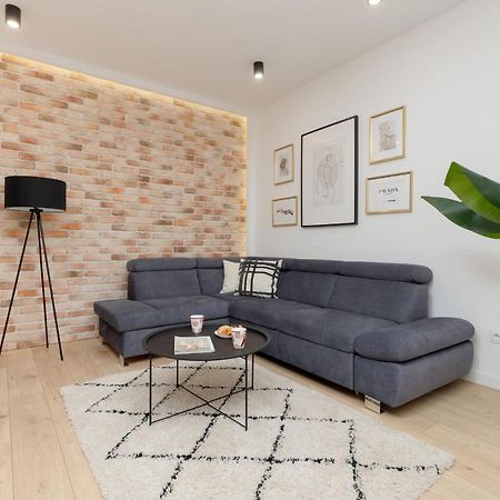 Loft Apartment With Parking In Warsaw By Noclegi Renters Exterior photo
