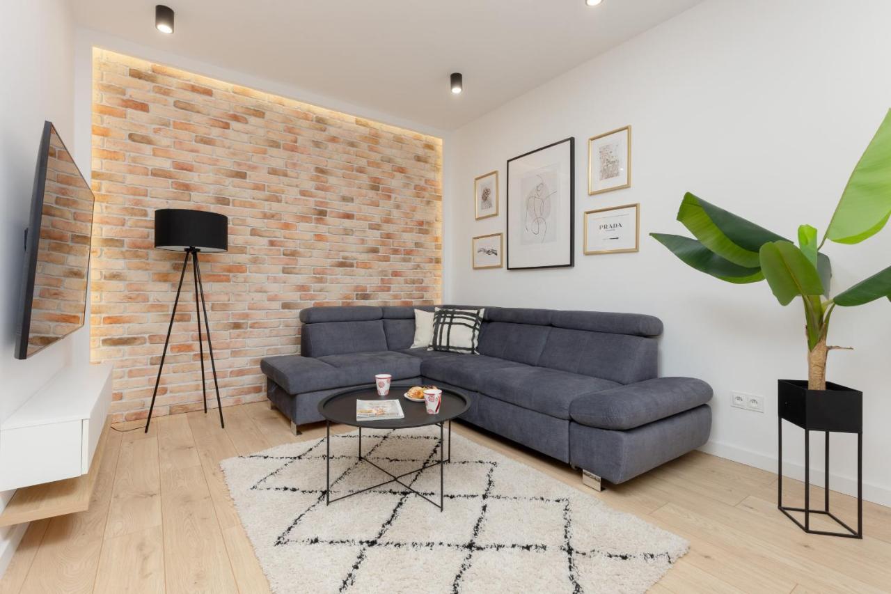 Loft Apartment With Parking In Warsaw By Noclegi Renters Exterior photo