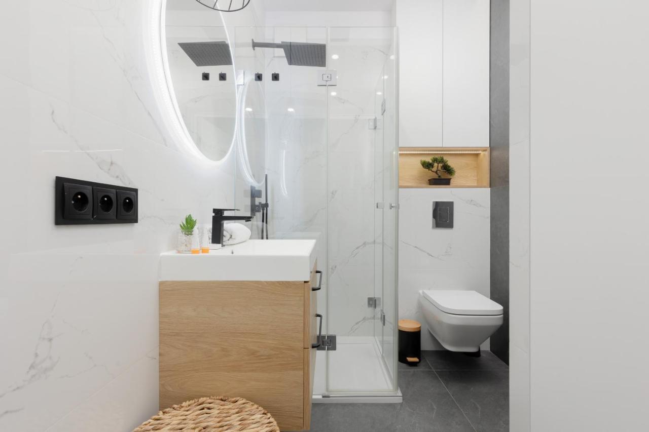 Loft Apartment With Parking In Warsaw By Noclegi Renters Exterior photo
