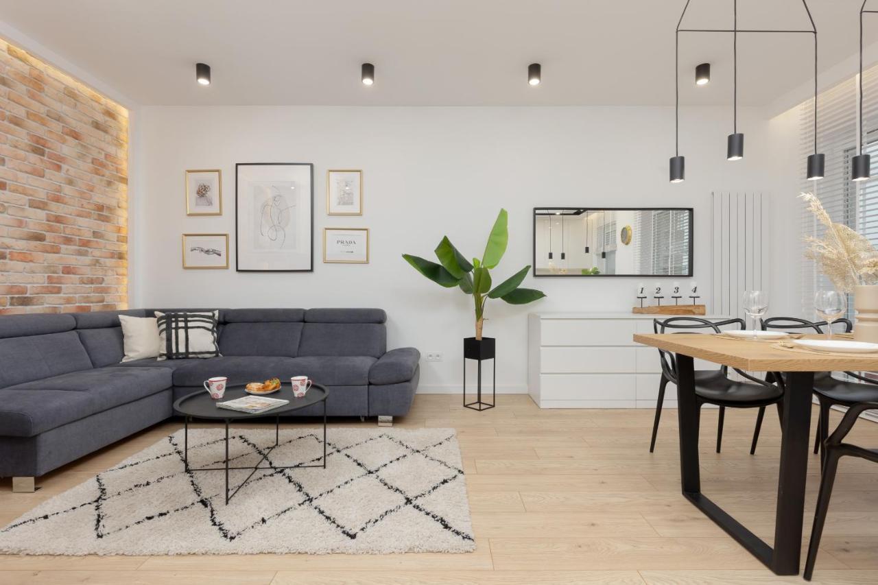 Loft Apartment With Parking In Warsaw By Noclegi Renters Exterior photo